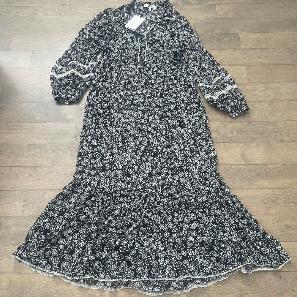 Black and White Floral 
Transparencies Midi Maxi Dress
DOROTHEE SCHUMACHER